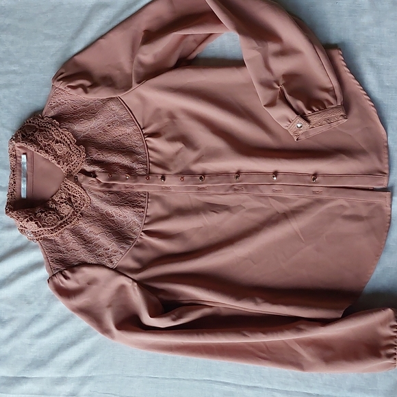 Western like-wear, lace collar, button front, S - Picture 2 of 9